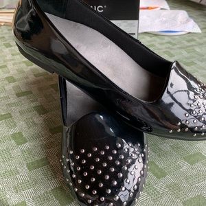 Vionic Orthaheel Blk Patent Flats Sz 9